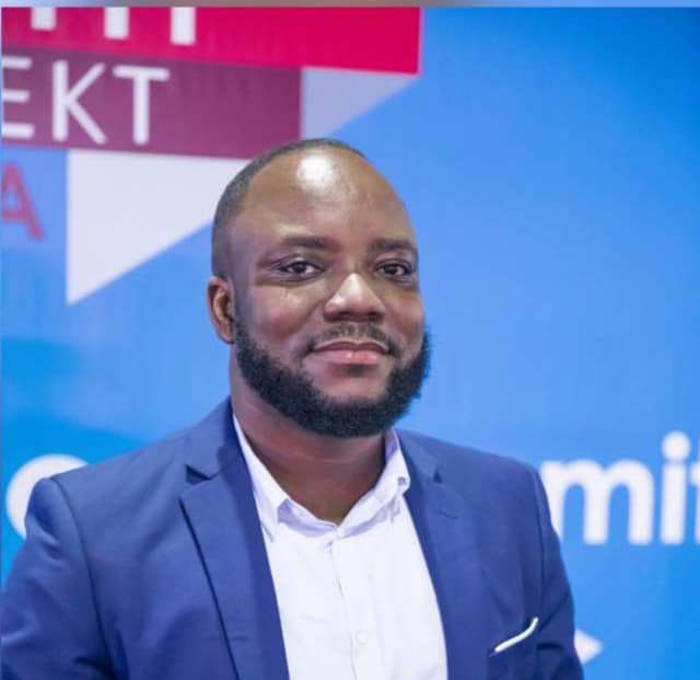 Legum Attestant: Eric Asamoah Awuah